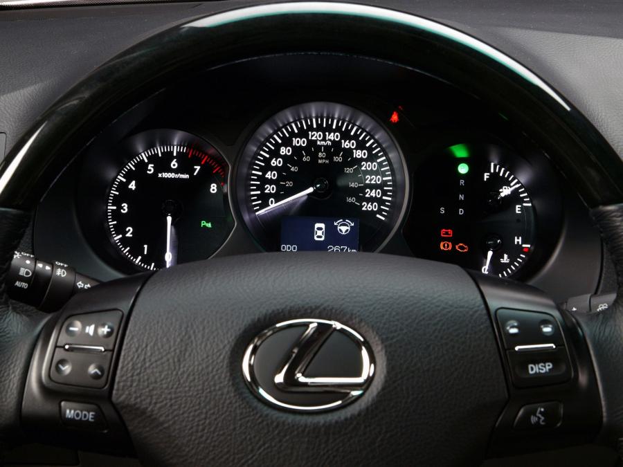 Lexus GS300 2005 года  (фото 2 из 16)